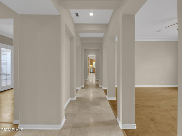 1048 Via Adorna, Newbury Park CA: https://media.crmls.org/mediaz/40924ad2-b160-4ecf-a931-c2b52e89c8fd.jpg