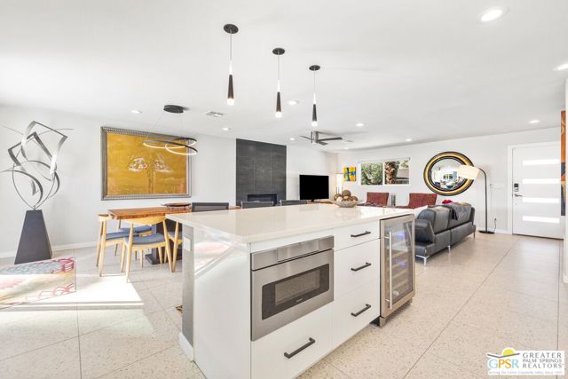 1244 S San Mateo Drive, Palm Springs CA: https://media.crmls.org/mediaz/4093de2b-543d-48ad-bde3-cd5ce913d564.jpg