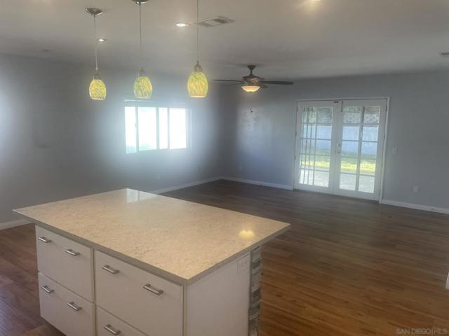 4043 Mira Costa St., Oceanside CA: https://media.crmls.org/mediaz/409420c2-a1ec-4a88-92ed-305c98c13981.jpg