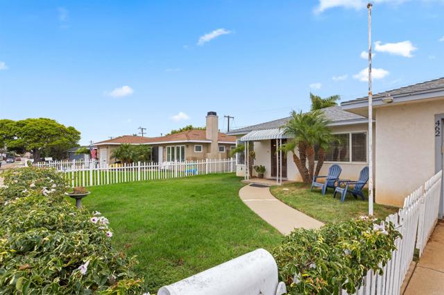 462 Carnation Avenue, Imperial Beach CA: https://media.crmls.org/mediaz/4094391c-03c5-4110-9ec7-6b43347d7d7a.jpg