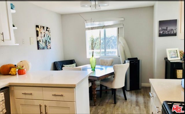 712 Pacific Street, Santa Monica CA: https://media.crmls.org/mediaz/409528ef-47c6-4c3a-a65c-86f8f8e4ae36.jpg