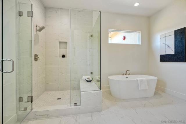 16350 Sage Trails Ct, Poway CA: https://media.crmls.org/mediaz/40953c7f-eca0-403c-b23a-4681e947e591.jpg