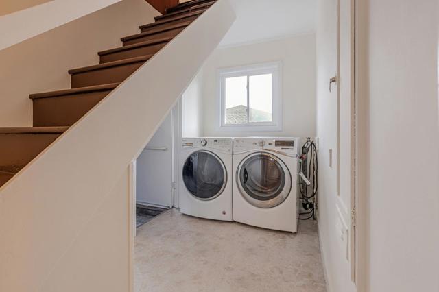 18 Queen Anne Court, Millbrae CA: https://media.crmls.org/mediaz/40955b4b-65c3-4e73-9dc7-0e6addbe4f5f.jpg