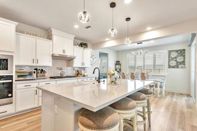 172 Vienna Way, Hollister CA: https://media.crmls.org/mediaz/4095b3fc-c9c0-49e4-96a6-8ef3036b702c.jpg