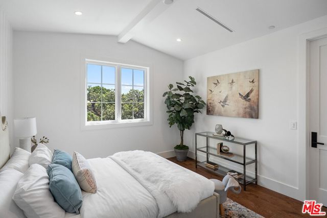 8025 Stewart Avenue, Los Angeles CA: https://media.crmls.org/mediaz/40963b0d-3a3a-43db-900f-17d5e716af94.jpg