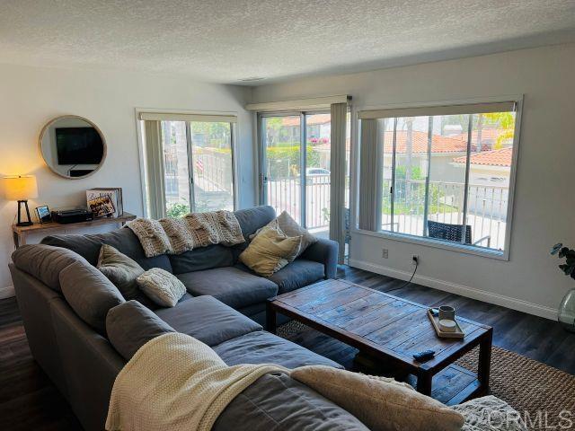 2520 Navarra Drive, Carlsbad CA: https://media.crmls.org/mediaz/4096d5d9-dfc0-42fd-a31c-f8a4df89be1f.jpg
