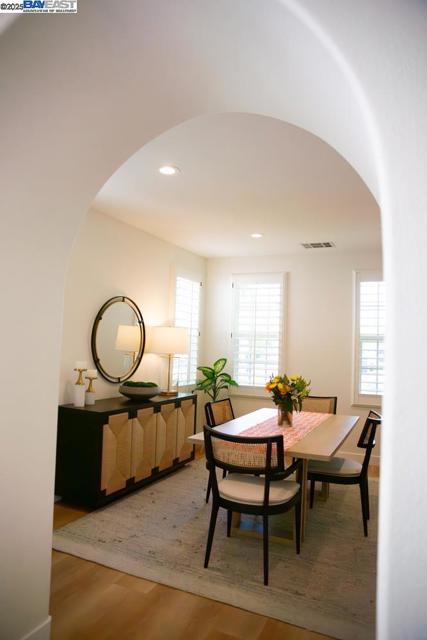 4719 Malayan, San Ramon CA: https://media.crmls.org/mediaz/4096fa4b-f731-455e-ab9a-4a019e969e27.jpg