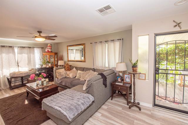 1010 Bobier Dr E, Vista CA: https://media.crmls.org/mediaz/40973dce-e9f0-4911-a932-32946b003726.jpg