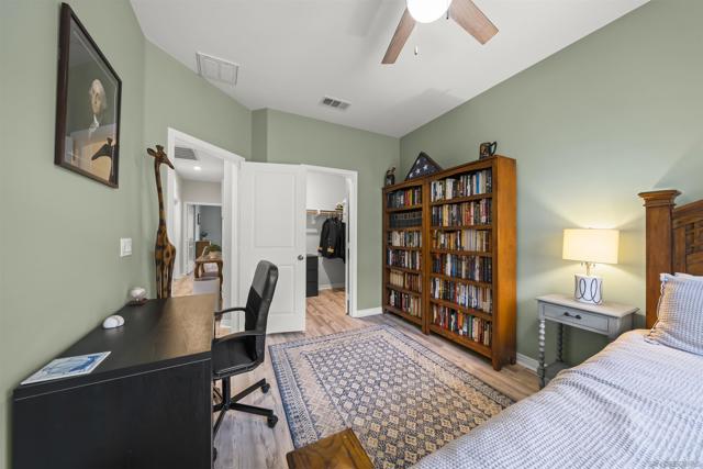 524 Surfbird Lane, Imperial Beach CA: https://media.crmls.org/mediaz/4098ba67-2bcc-4585-b86e-e7a224ae4dac.jpg