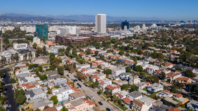 Detail Gallery Image 41 of 48 For 906 S Stanley Ave, Los Angeles,  CA 90036 - 5 Beds | 3/1 Baths