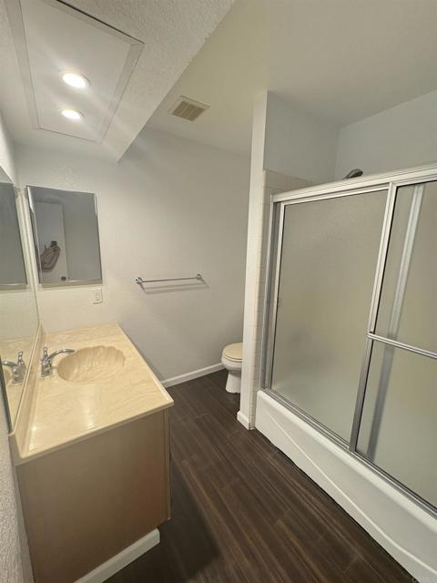 Detail Gallery Image 16 of 24 For 931 Martin Dr #3,  Escondido,  CA 92026 - 2 Beds | 2 Baths