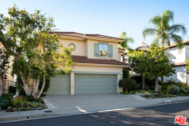 16724 Calle Arbolada, Pacific Palisades CA: https://media.crmls.org/mediaz/409a5346-c54c-447c-99a7-f820559824c5.jpg
