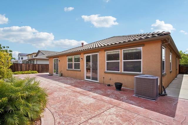 5476 Pinnacle View Way, Antioch CA: https://media.crmls.org/mediaz/409b39e4-8648-4f64-a70f-377ad5065e59.jpg