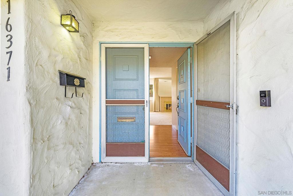 16371 Bernardo Oaks Dr - photo 4