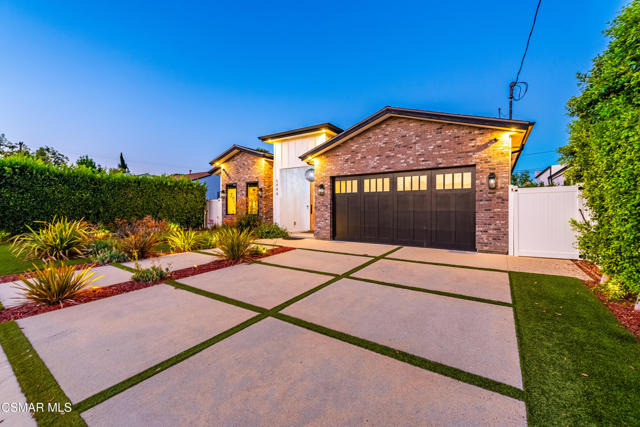 5 Bed Home for Sale in Sherman Oaks, California