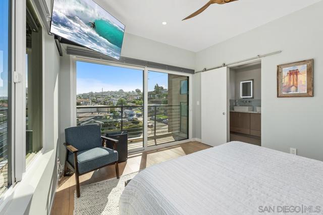 3144 Emerson St, San Diego CA: https://media.crmls.org/mediaz/409c9aa4-38ae-47c8-8e3f-877ee2c2f636.jpg