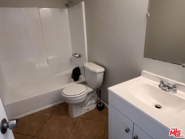 Image 5 of 10 For 26416 San Jacinto Street 26416