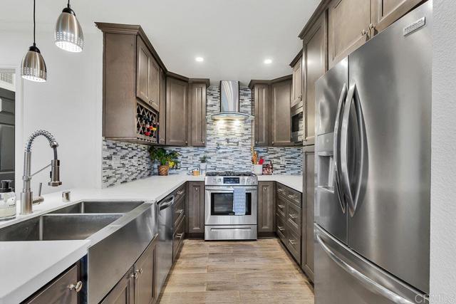 10727 Holly Meadows Drive, Santee CA: https://media.crmls.org/mediaz/409ec763-2090-4e84-a3a6-37bb944575c9.jpg