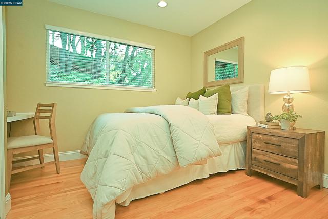 911 Sousa Drive, Walnut Creek CA: https://media.crmls.org/mediaz/409efc83-379b-4ead-81c6-a6ad7879607e.jpg