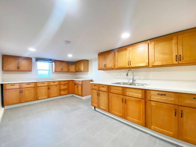 Image 11 of 15 For 1595 Pomona Avenue 01
