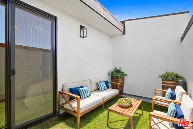 1902 Gates Avenue, Redondo Beach, California 90278, 3 Bedrooms Bedrooms, ,2 BathroomsBathrooms,Residential,For Sale,Gates,25597517