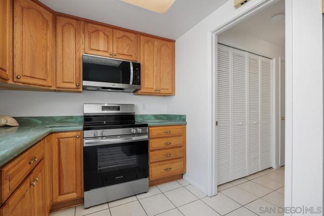12991 Caminito Bodega, Del Mar CA: https://media.crmls.org/mediaz/409fbc5a-b47c-416d-a018-10bfe02e6b25.jpg