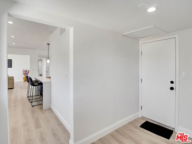 10315 Condon Avenue photo 11