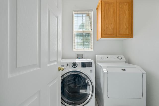 1101 Freedom Drive, Hollister CA: https://media.crmls.org/mediaz/40a18a8f-9a83-400c-8c5c-91227d819f0f.jpg