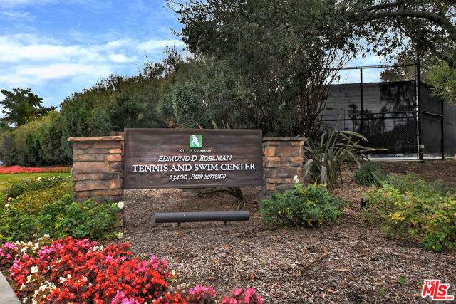23637 Park Belmonte, Calabasas CA: https://media.crmls.org/mediaz/40a18c56-a15f-4fb8-9ef4-5b0dbf451079.jpg