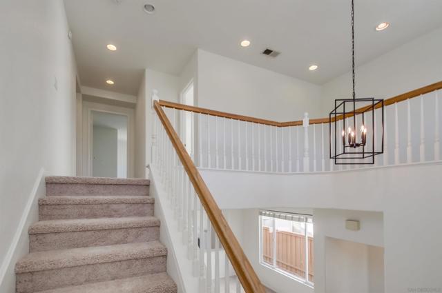 11532 Creekstone Lane, San Diego CA: https://media.crmls.org/mediaz/40a27a4a-24a0-48fd-84a9-f07c01731e57.jpg