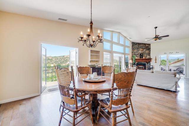 Detail Gallery Image 10 of 36 For 15615 Vista Vicente Dr #21,  Ramona,  CA 92065 - 3 Beds | 2/1 Baths