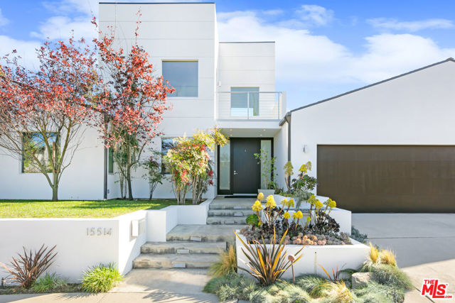 15514 CASIANO Court, Los Angeles CA: https://media.crmls.org/mediaz/40a37231-e4f0-443a-b63a-8c0ce9d1fbc1.jpg