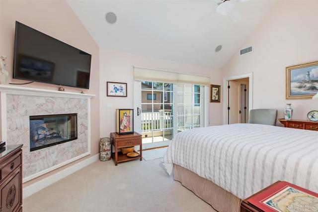 Detail Gallery Image 8 of 12 For 958 a Ave, Coronado,  CA 92118 - 3 Beds | 3 Baths