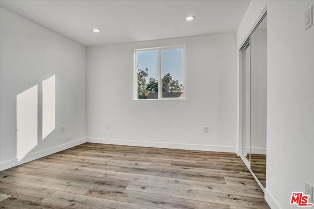 2419 S Cochran Avenue, Los Angeles CA: https://media.crmls.org/mediaz/40a3b650-4de0-481d-8631-245ad5dc7b1b.jpg