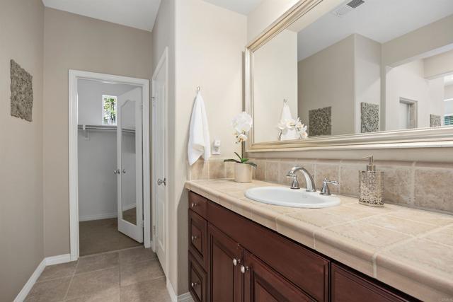 2258 Aventurine Place, Carlsbad CA: https://media.crmls.org/mediaz/40a46e21-f470-4932-b0d9-77378d222550.jpg