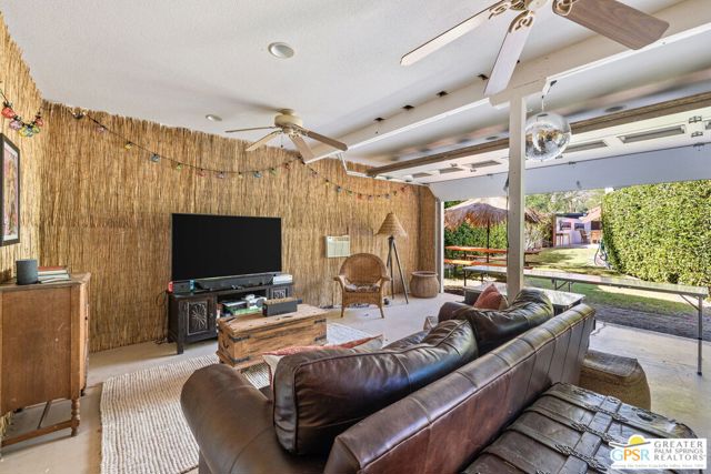 2336 N Girasol Avenue, Palm Springs CA: https://media.crmls.org/mediaz/40a543ac-90e3-47e2-9c45-92f3d78ffe70.jpg