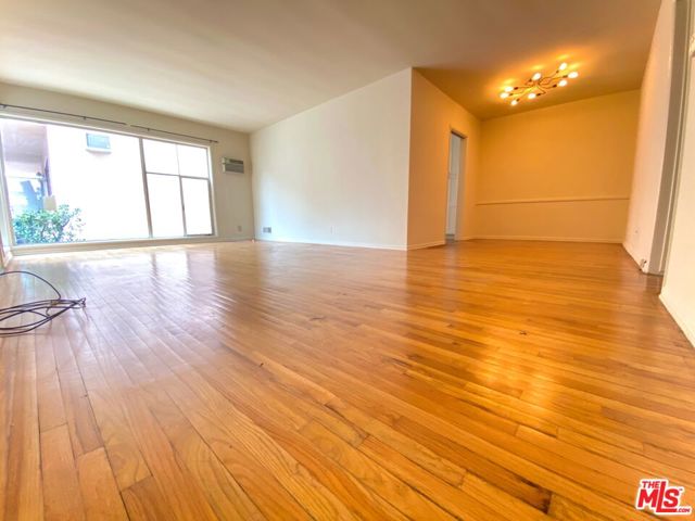 356 South Rexford Drive photo 5