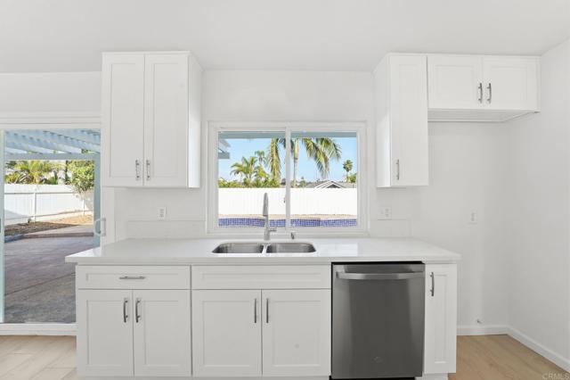 Detail Gallery Image 4 of 53 For 1503 Villa Cardiff Dr, Cardiff By The Sea,  CA 92007 - 5 Beds | 2/1 Baths