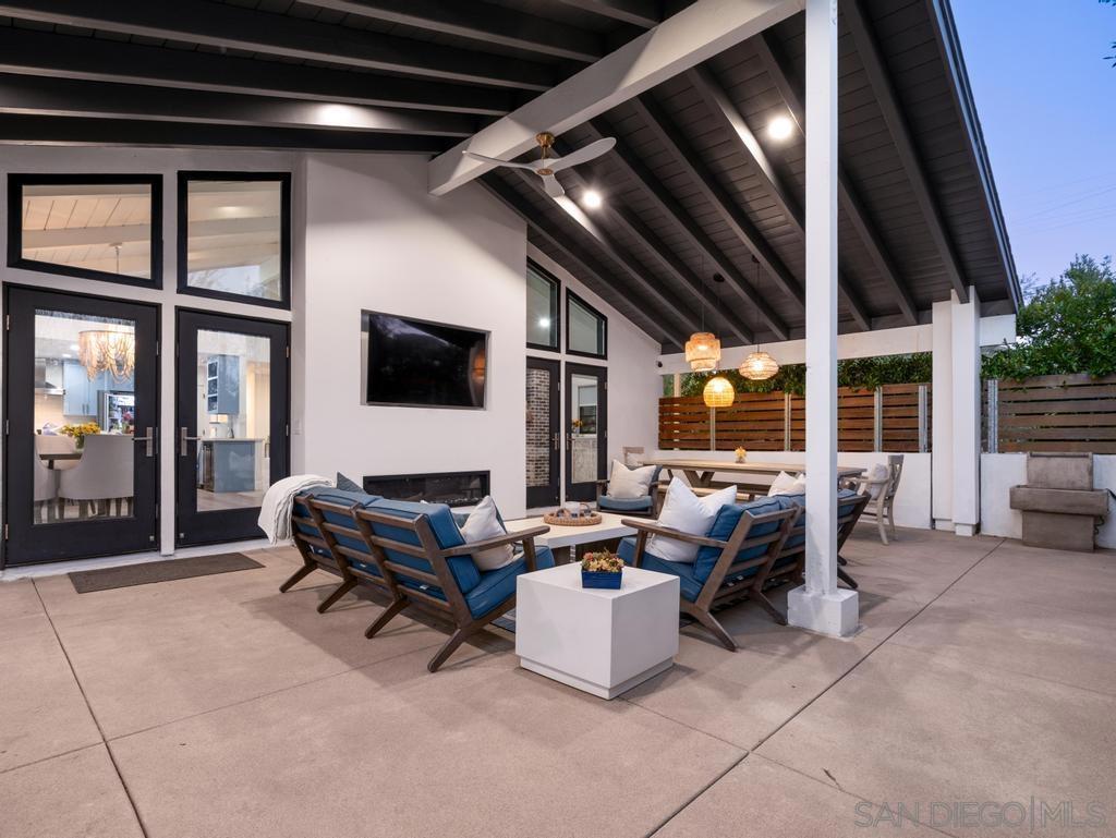 8804 Robinhood Lane