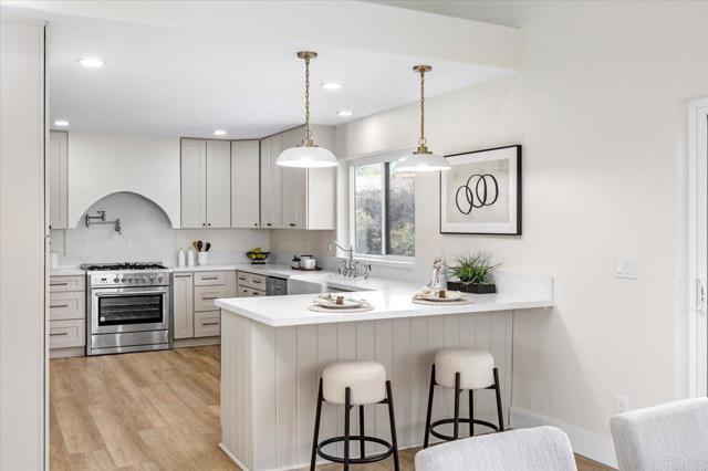 Detail Gallery Image 6 of 58 For 2918 Fairview Dr, Vista,  CA 92084 - 4 Beds | 3 Baths