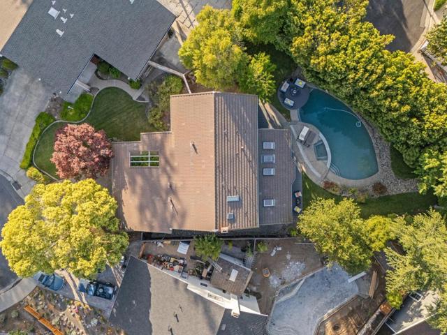 116 Loma Vista Court, Los Gatos CA: https://media.crmls.org/mediaz/40a85064-97d7-40c2-b617-1016ebbccd7c.jpg