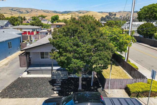 33972 10Th St, Union City CA: https://media.crmls.org/mediaz/40a8833d-9f79-4b26-a2d5-0400b80318d8.jpg
