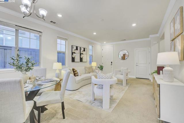 41538 Casabella Cmn, Fremont CA: https://media.crmls.org/mediaz/40a88868-c84f-4d82-9a61-ee32933c2a9e.jpg