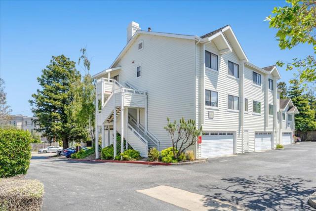 41 Grandview Street, Santa Cruz CA: https://media.crmls.org/mediaz/40a9441b-94b3-46d1-9b14-99c2622f654d.jpg