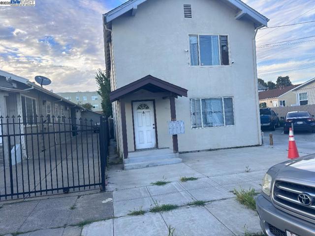 1317 Chanslor Ave, Richmond CA: https://media.crmls.org/mediaz/40a95eb2-3981-4d0a-ac7c-24cbd7383ea2.jpg