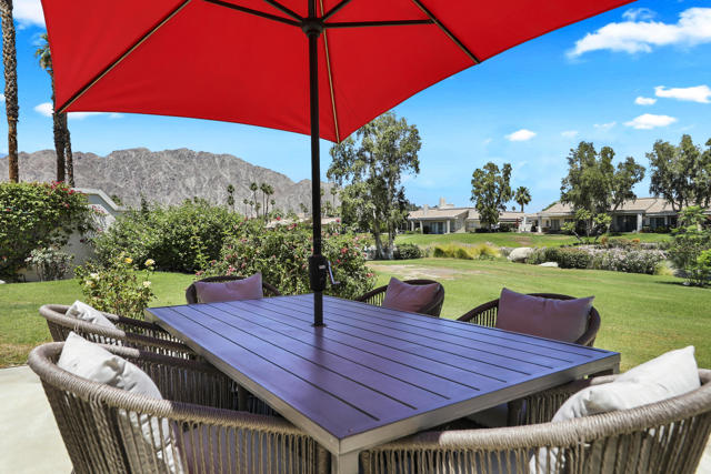80671 Cherry Hills Drive, La Quinta CA: https://media.crmls.org/mediaz/40a96f39-eb7b-409e-9d51-788cca188d31.jpg