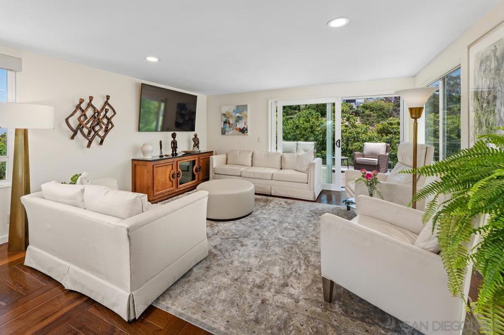 2388 Juan Street - photo 8
