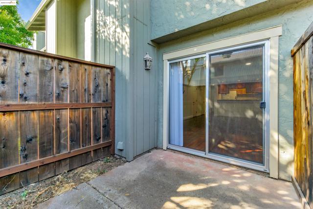 5333 Park Highlands Blvd, Concord CA: https://media.crmls.org/mediaz/40a9fbbc-232c-4058-8529-8879ab96679f.jpg