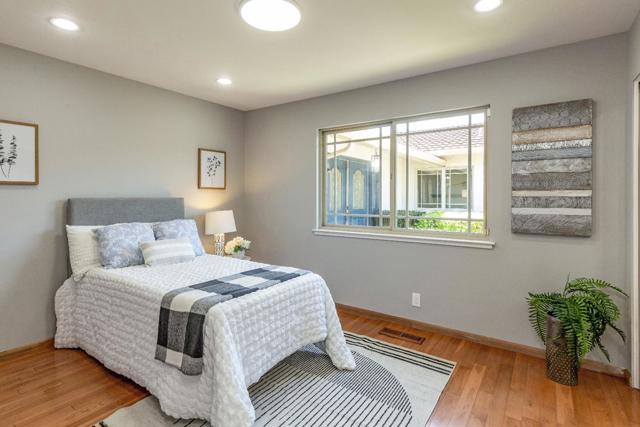 12141 MARILLA Drive, Saratoga CA: https://media.crmls.org/mediaz/40aa48c2-60da-48d0-9c2a-3b659c4d281e.jpg
