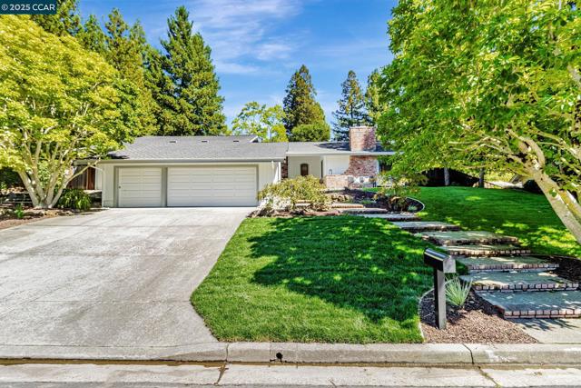 38 Sanders Ranch Rd, Moraga CA: https://media.crmls.org/mediaz/40aa566e-9fa0-49de-a46a-53c2d2a96d86.jpg
